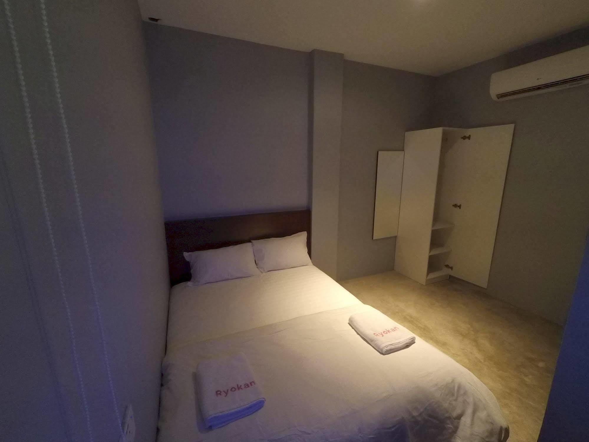 Ryokan Muntri Boutique Hostel Джорджтаун Экстерьер фото