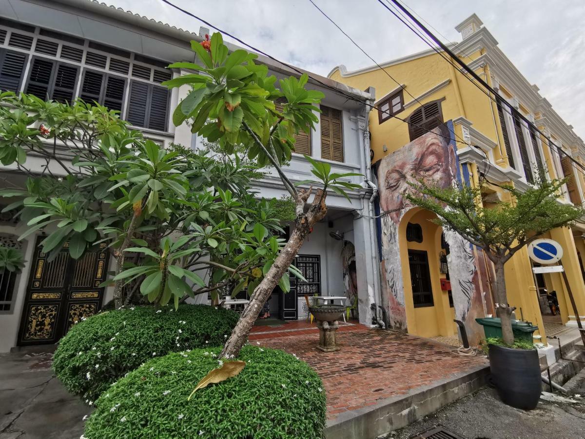 Ryokan Muntri Boutique Hostel Джорджтаун Экстерьер фото
